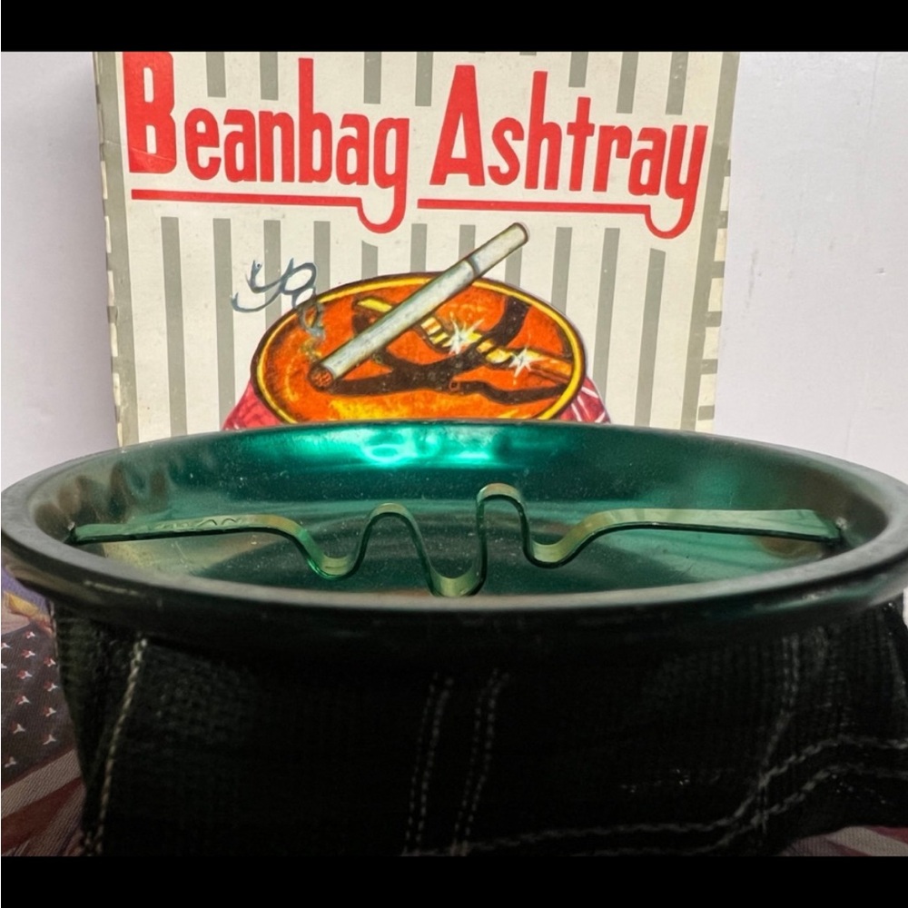 Vintage Green Beanbag Ashtray New in Box
